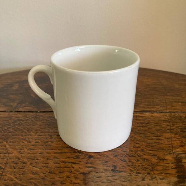 Bone China Coronation White mug 